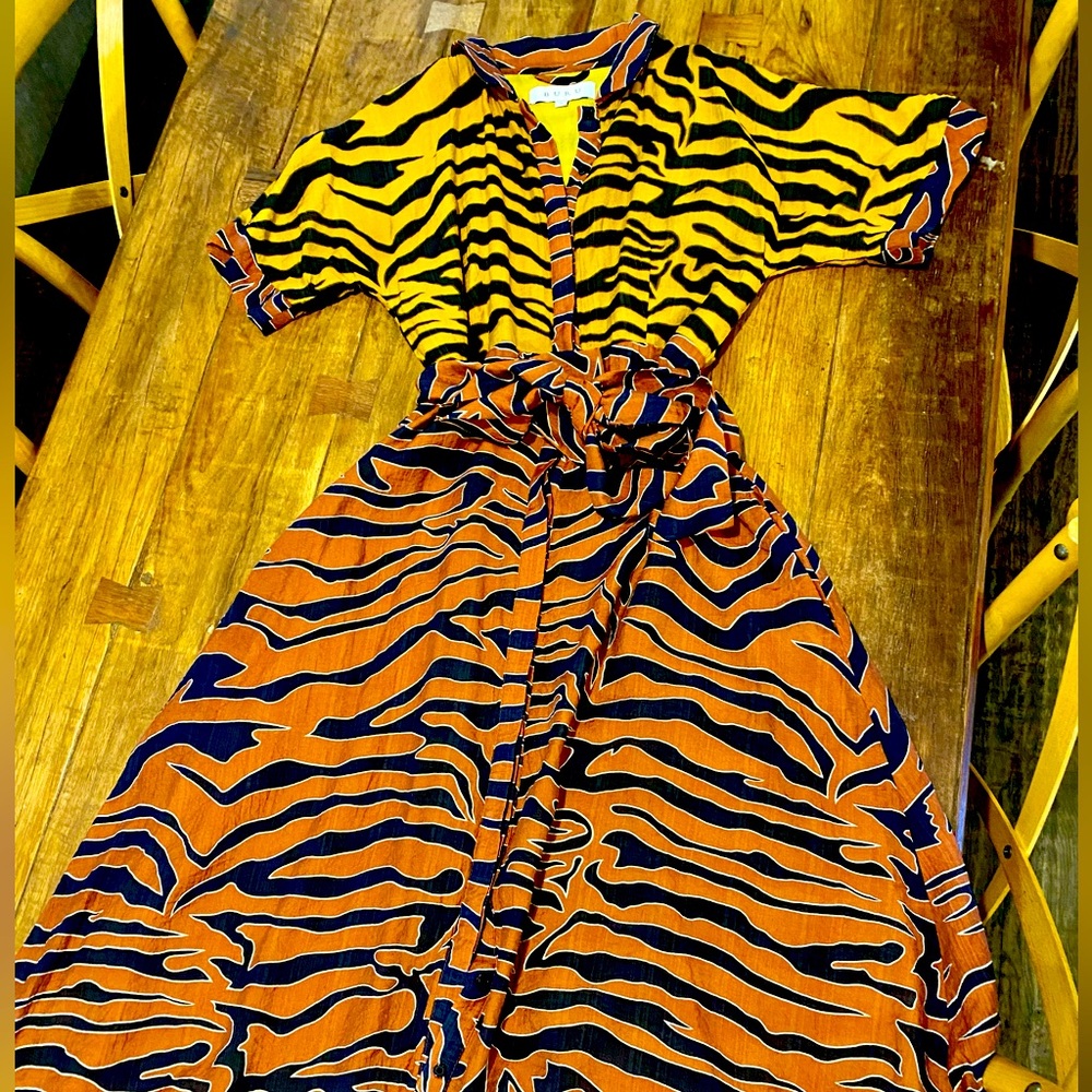 Buru Donna Day Gown - perfect for fall!